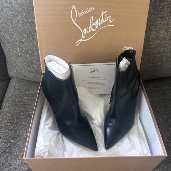 Christian Louboutin So Kate Booty - Picture 2 of 3